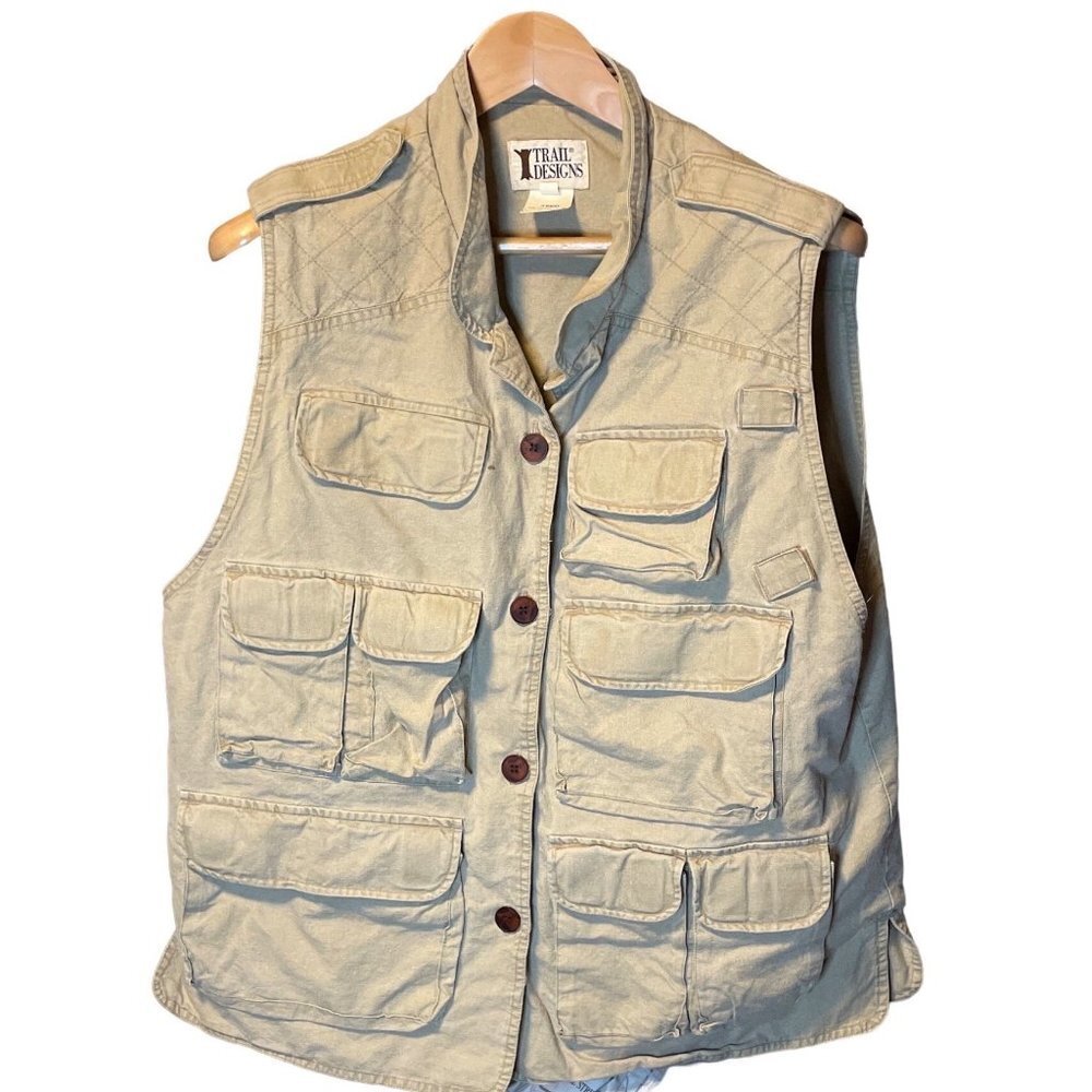 Vintage Trail Designs Tan Fishing Vest with  Lots of Pockets Sz L